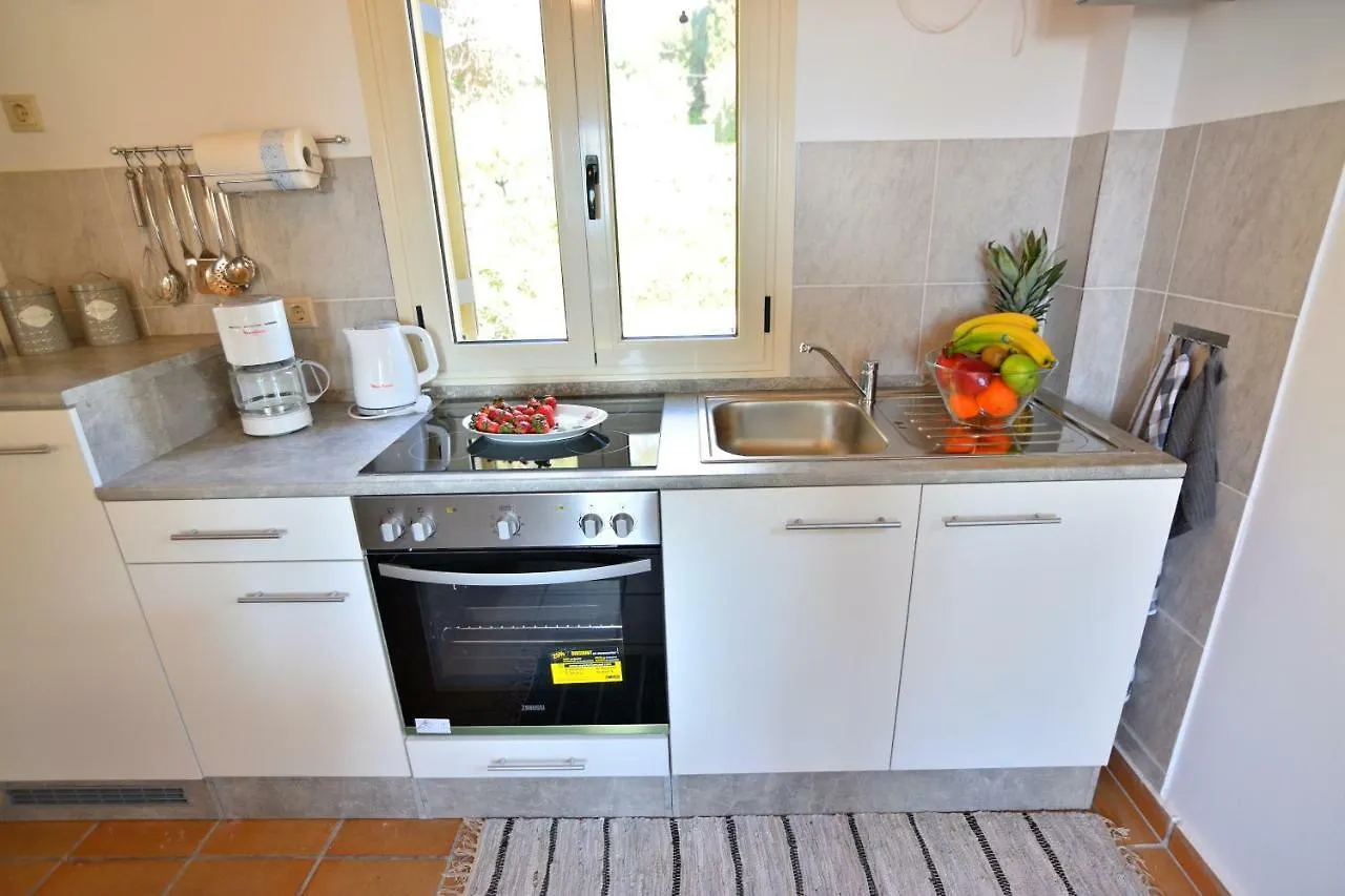 Villa Ela Ferienappartements Metaxáta
